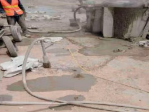梁平水泥混凝土路面板底注浆技术 路面脱空注浆整治方案